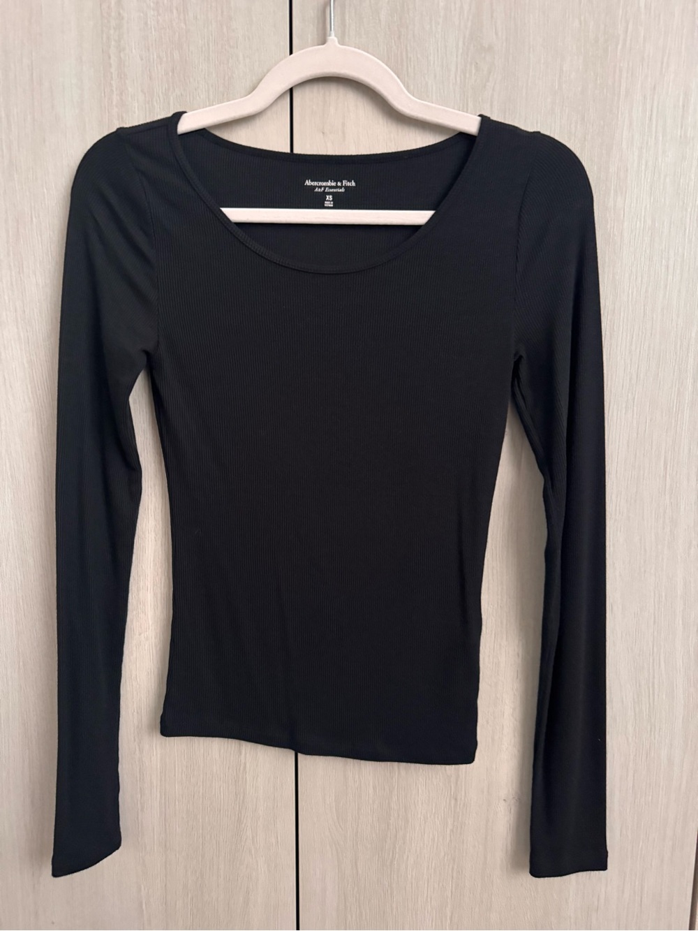 Abercrombie & Fitch Black Ribbed Long-Sleeve Scoop Top